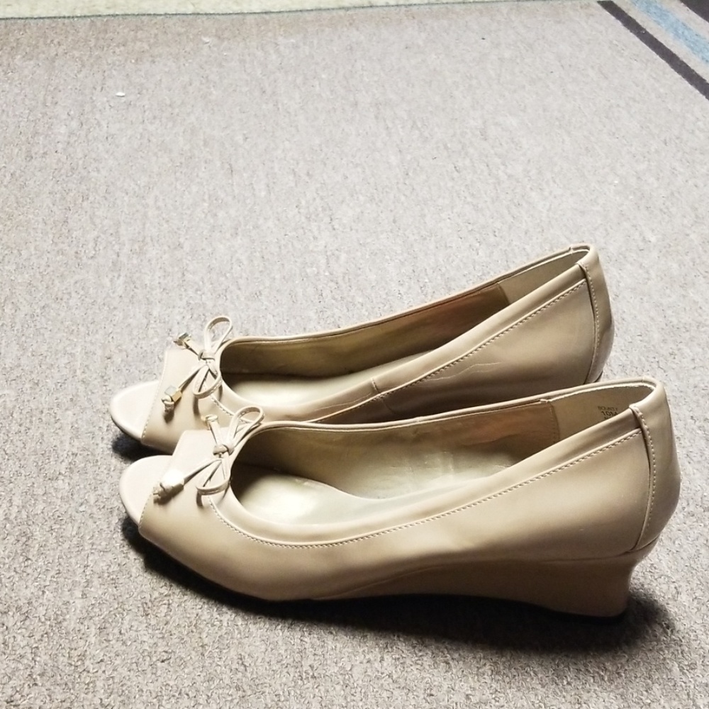 Shoes - Picture 2 of 2